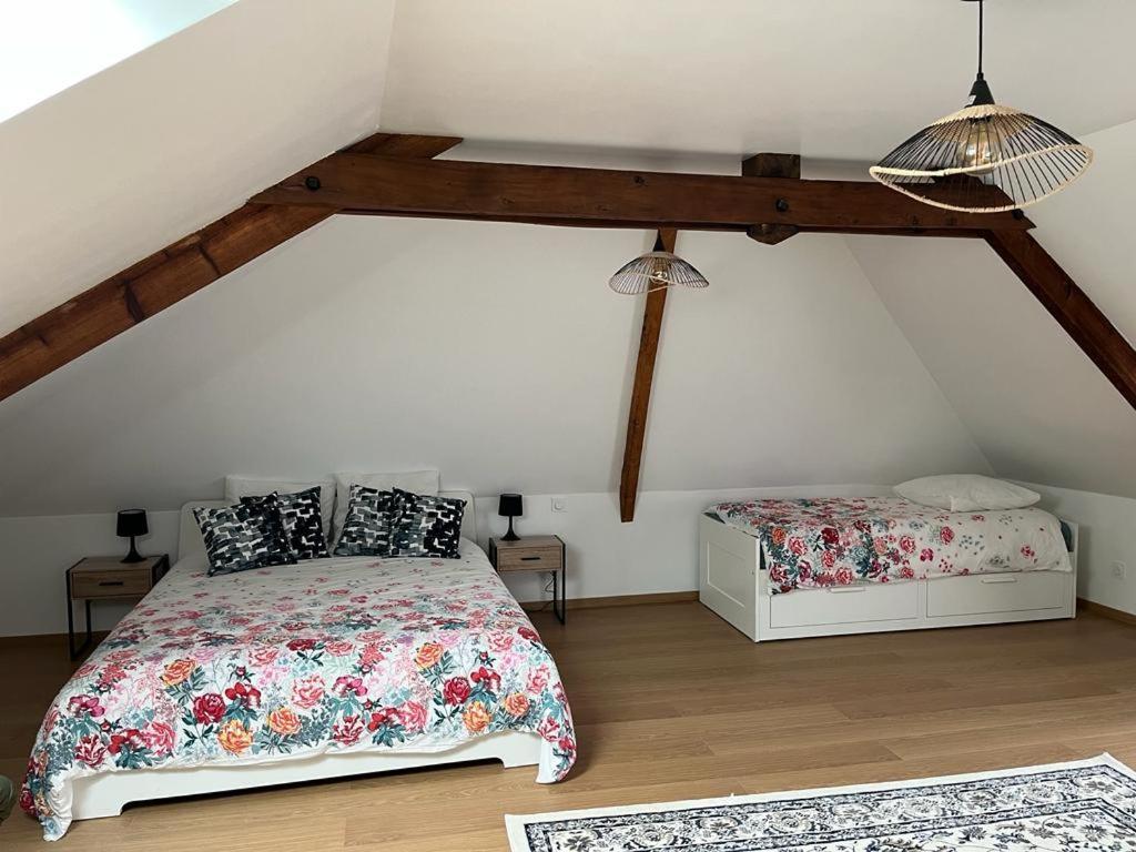 La Maison Des Amis En Normandie Pontfarcy エクステリア 写真