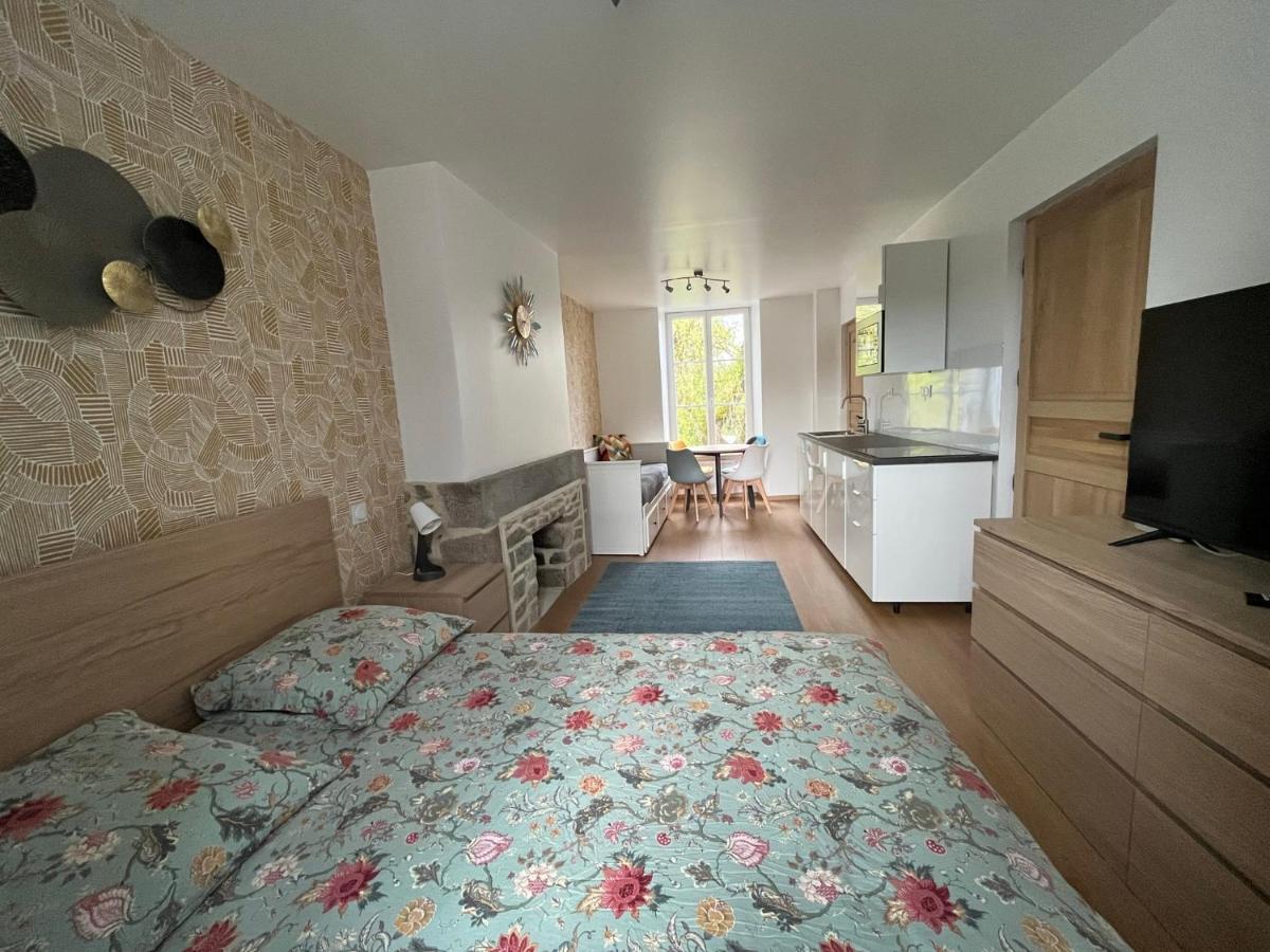 La Maison Des Amis En Normandie Pontfarcy エクステリア 写真