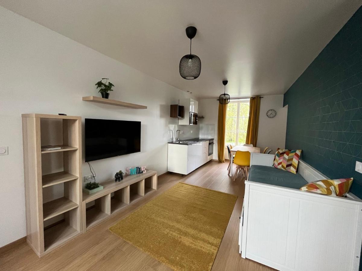 La Maison Des Amis En Normandie Pontfarcy エクステリア 写真