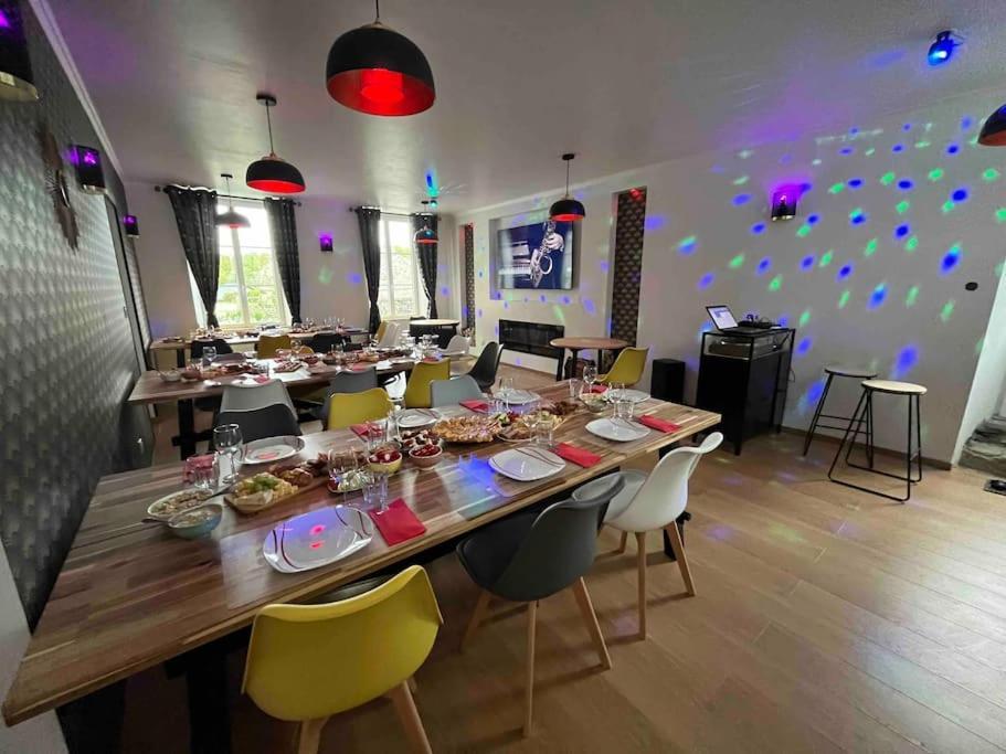 La Maison Des Amis En Normandie Pontfarcy エクステリア 写真